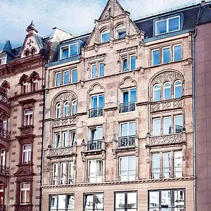  Hostel Five Elements And Capsules Frankfurt Almanya